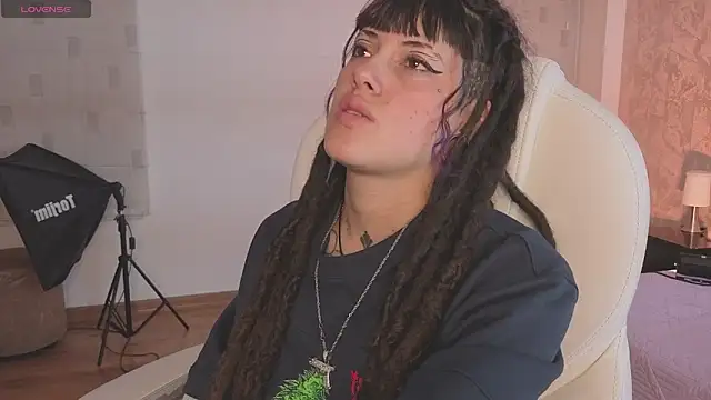 _sharlotte777 élő XXX-chatje