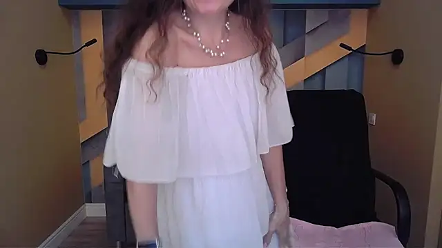 EllaLong élő XXX-chatje