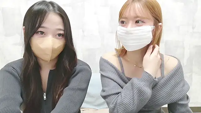 LOVE_MOMO_LOVE's Live XXX Chat