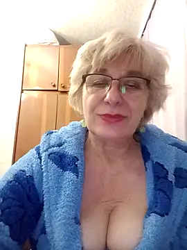 52MiaLove02's Live XXX Chat