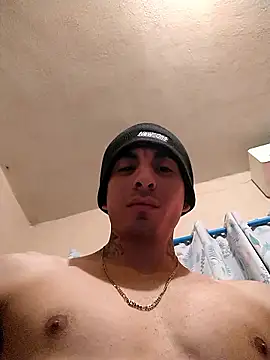 Tucloroformosexxx élő XXX-chatje