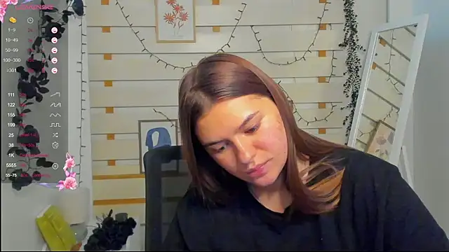 Josephine_Kiss élő XXX-chatje