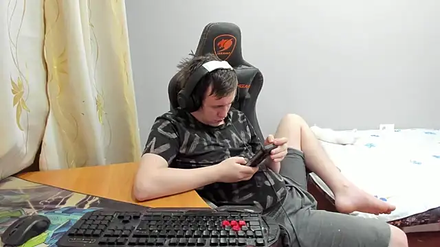 iliaskrislove Chat XXX live