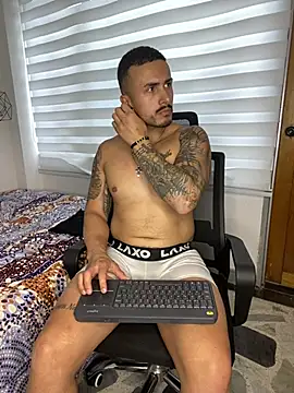 ALEXXX_KING élő XXX-chatje