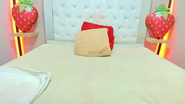 Ashleyyrobert's Live XXX Chat