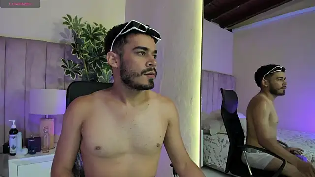 aries_unbound Chat XXX live