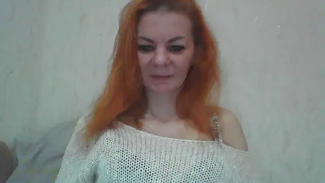 Živý XXX chat ElluaSmiilee