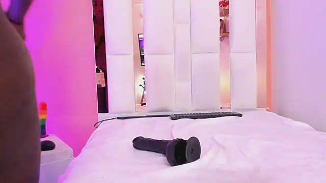 natasha_sexy69 élő XXX-chatje