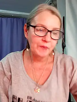 irinamaux's Live XXX Chat