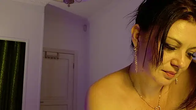 Chat XXX en directo de RaileReed