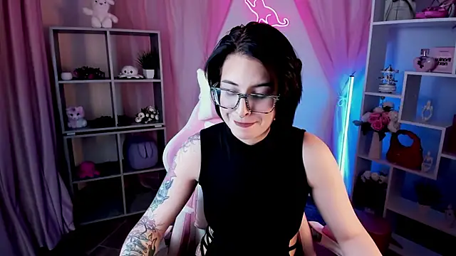 ElenaSomerhalder Chat XXX in diretta