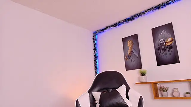 pocahontas_moon_'s Live XXX Chat