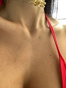 CorinVeil Chat XXX in diretta