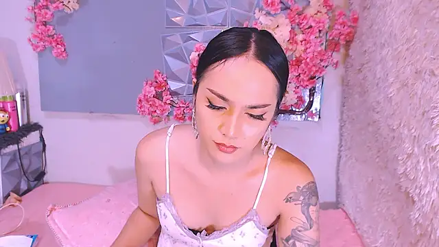 Oriental_Tiara's Webcam Show