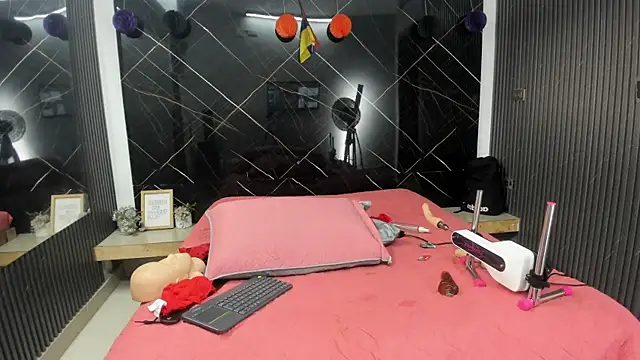 cloee-rabbyt's Live XXX Chat