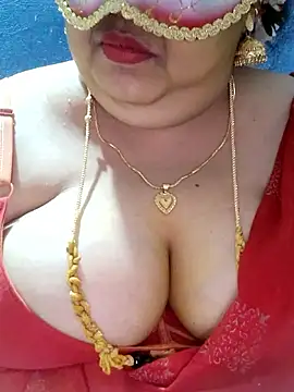 tamilthanushri élő XXX-chatje