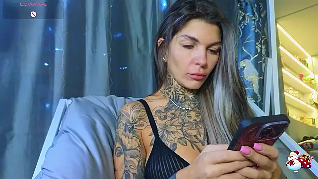 tattooedBabyy's Live XXX Chat