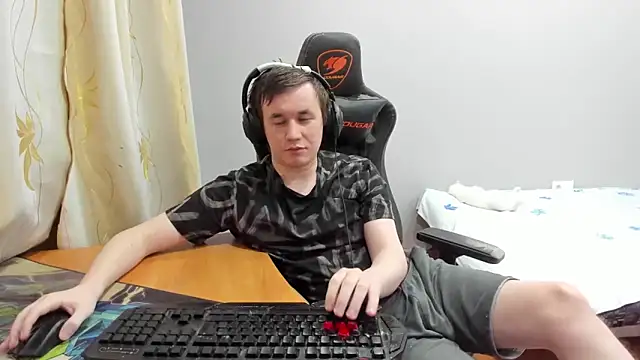 iliaskrislove: онлайн-секс-чат