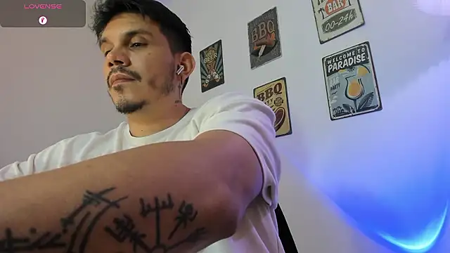 alejandro_stark's Live XXX Chat