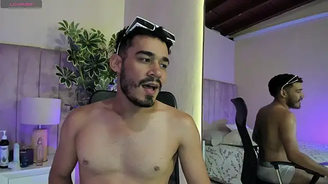 aries_unbound Live XXX Chat