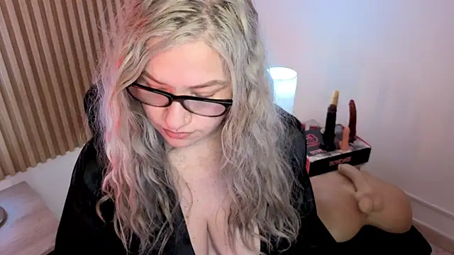 MarianL0ve's Webcam Show