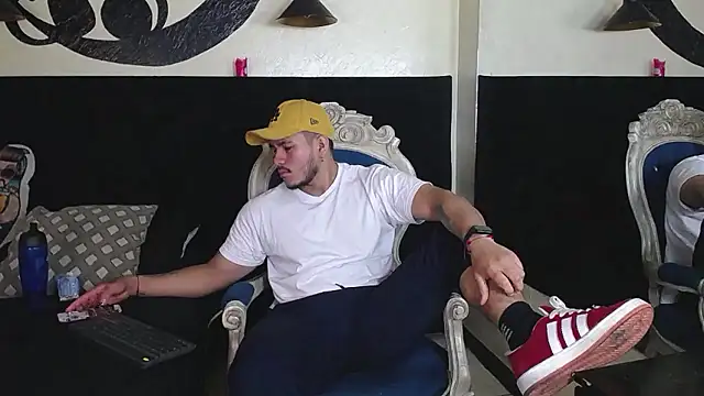 jeisonstark Adlı Modelin Canlı XXX Sohbeti