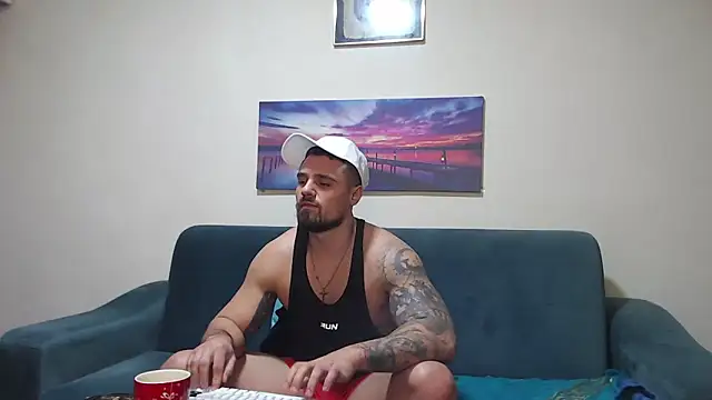 Czat XXX na żywo – Tiberius_hunk