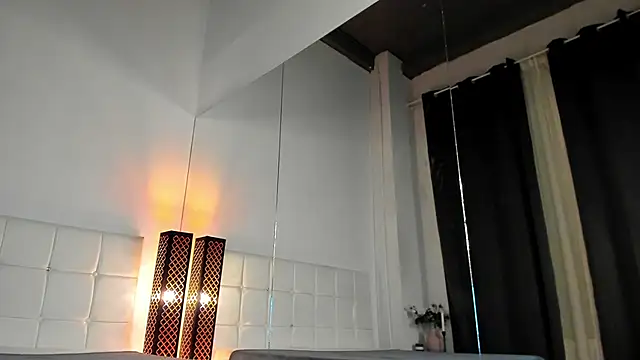 AmiraRees Live XXX Chat