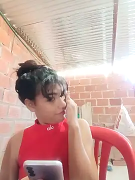 triana-hot18 Live XXX-Chat