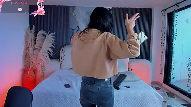 Agathaargent_ élő XXX-chatje