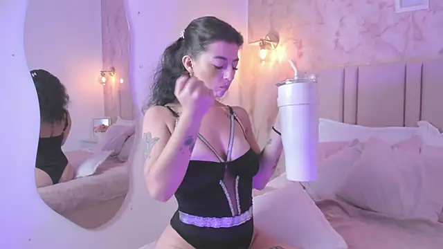 anntonella_watson's Live XXX Chat