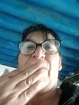 clarita_01 élő XXX-chatje