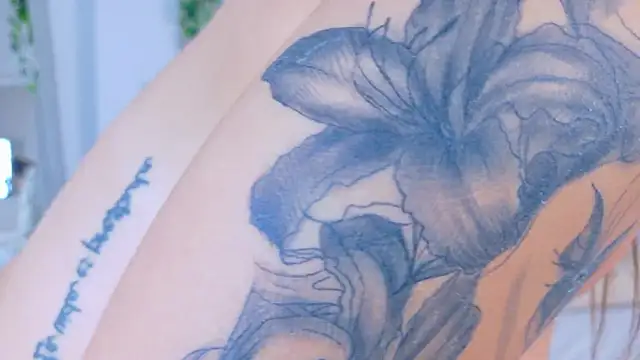 ValeSwift's Live XXX Chat