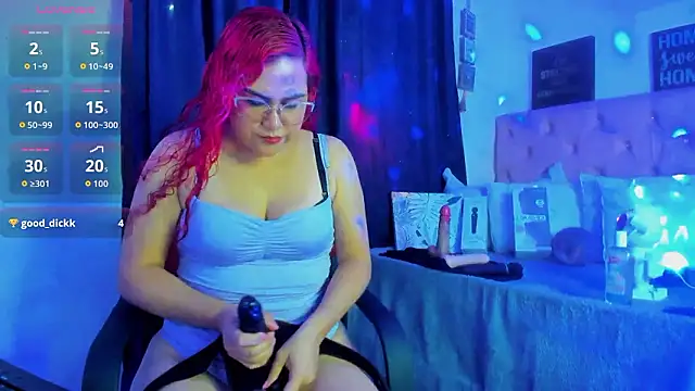 scarlett_redd 现场XXX聊天