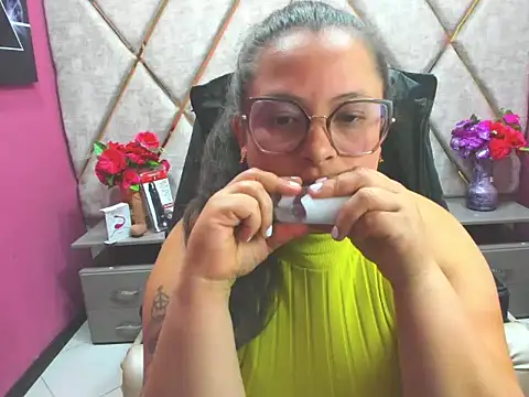 Sarah_Boobs_ Live XXX Chat