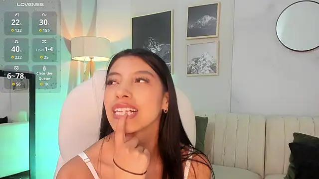 Tiffany_Low's Live XXX Chat