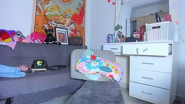 kiaraglam2's Live XXX Chat