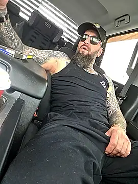 Beardedtattood's Live XXX Chat