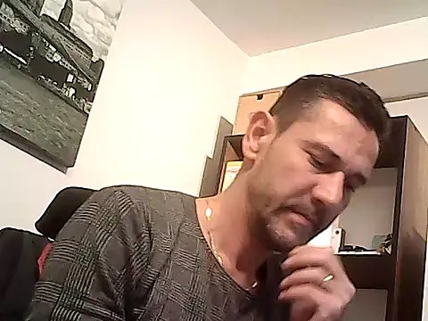 mastercharisma35 élő XXX-chatje