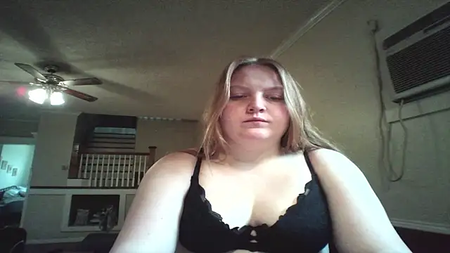 PhatAssBlond's Webcam Show