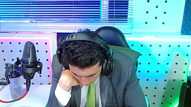 Godofcumxxx élő XXX-chatje