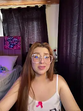 CoraVibesのライブXXXチャット