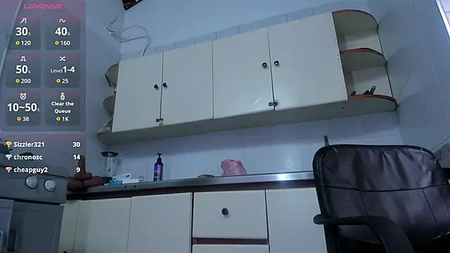 BustyGlow's Live XXX Chat