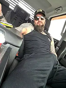 Beardedtattood's Live XXX Chat