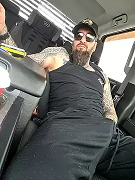 Beardedtattood's Live XXX Chat