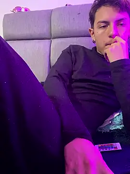 NaytonFreeman Live XXX-Chat