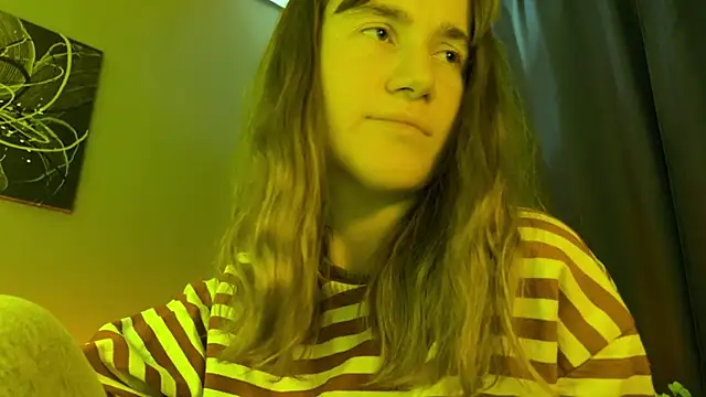 kleya_ élő XXX-chatje