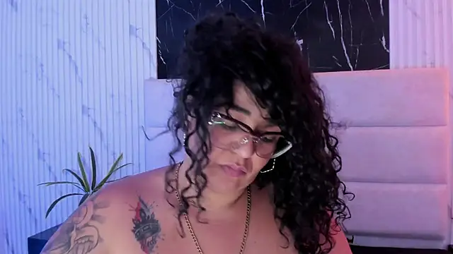 Reginavegaa's Live XXX Chat