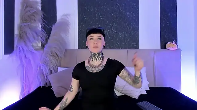 Scolw's Live XXX Chat