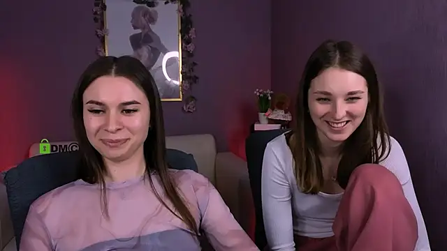 flora_ri's Live XXX Chat